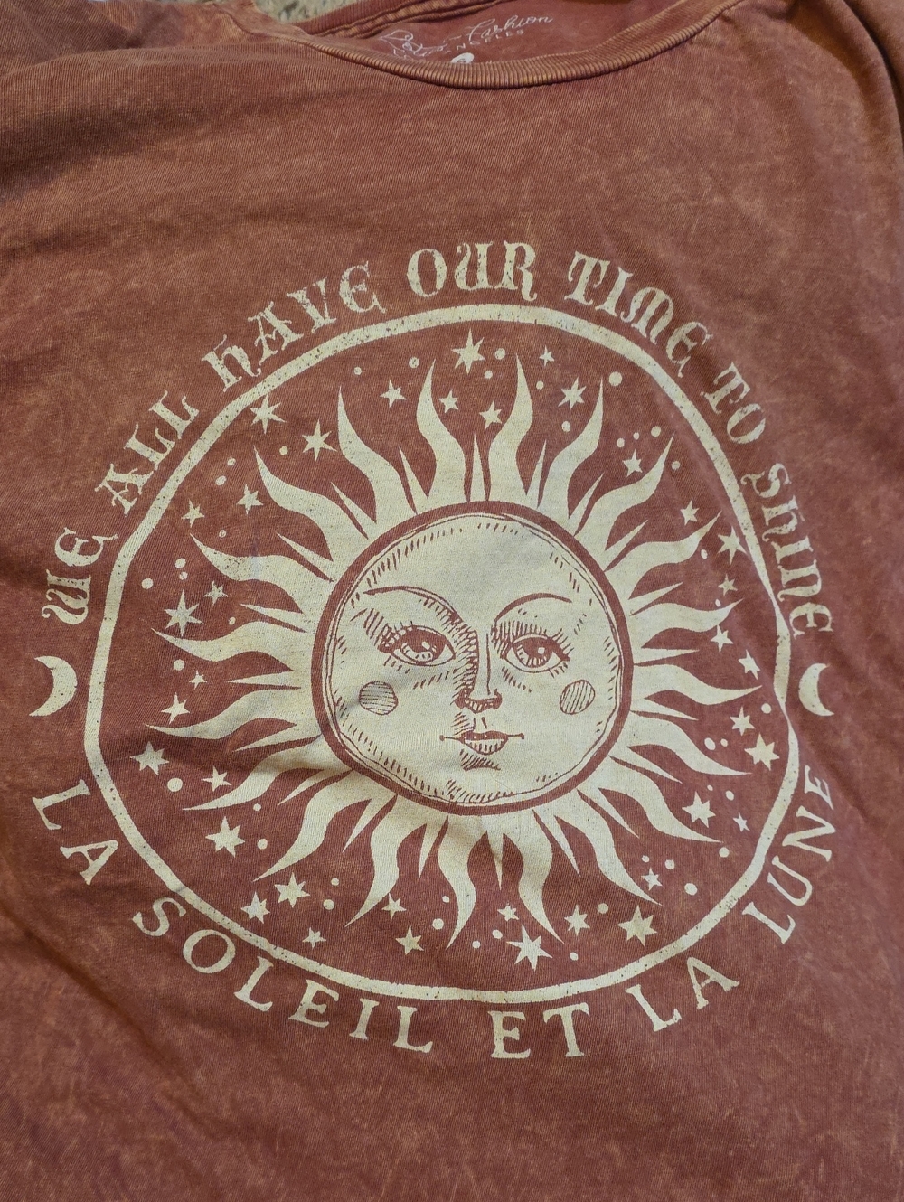 Lotus Fashion Womens Rust Sun Graphic Tee - Picture 5 of 5